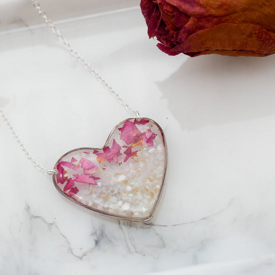 Real rose petal heart necklace, Freshwater pearl necklace, Pressed flower jewelry, botanical heart necklace, Real pearl heart necklace