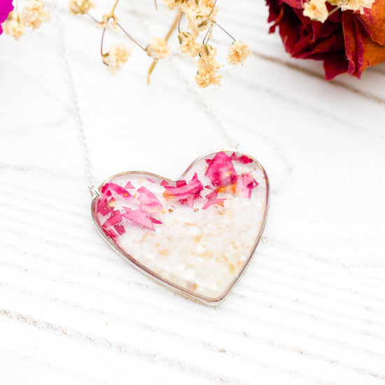 Real rose petal heart necklace, Freshwater pearl necklace, Pressed flower jewelry, botanical heart necklace, Real pearl heart necklace