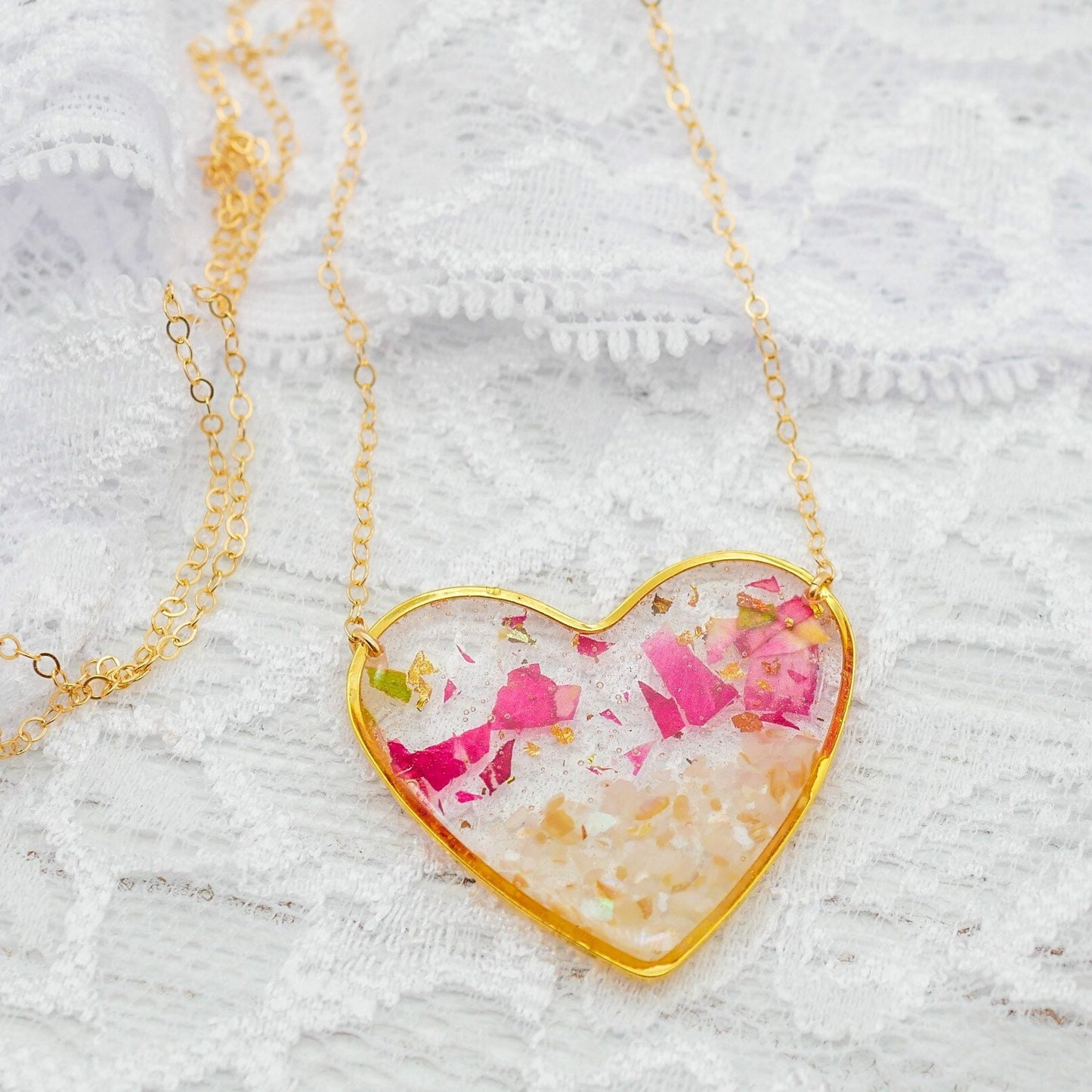 Real rose petal heart necklace, Freshwater pearl necklace, Pressed flower jewelry, botanical heart necklace, Real pearl heart necklace