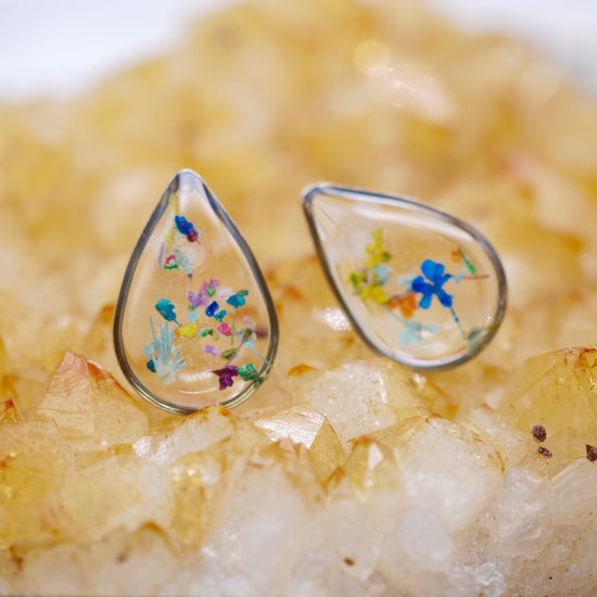 Tiny flower confetti teardrop studs, real flower studs, pressed flower earrings, botanical earrings, terrarium studs, flower confetti