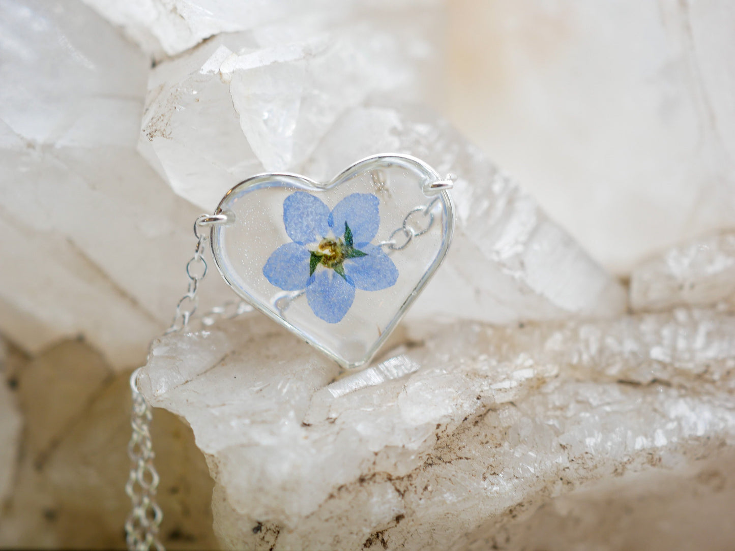 Forget me not heart necklace, gold heart jewelry, pressed flower heart necklace, dainty flower necklace, memorial flower jewelry, sterling