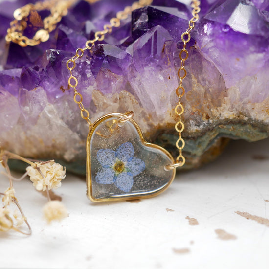 Forget me not heart necklace, gold heart jewelry, pressed flower heart necklace, dainty flower necklace, memorial flower jewelry, sterling