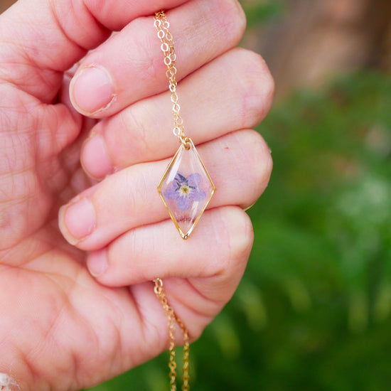 Forget me not necklace, dainty flower jewelry, myosotis necklace, pressed flower necklace, memorial flower jewelry