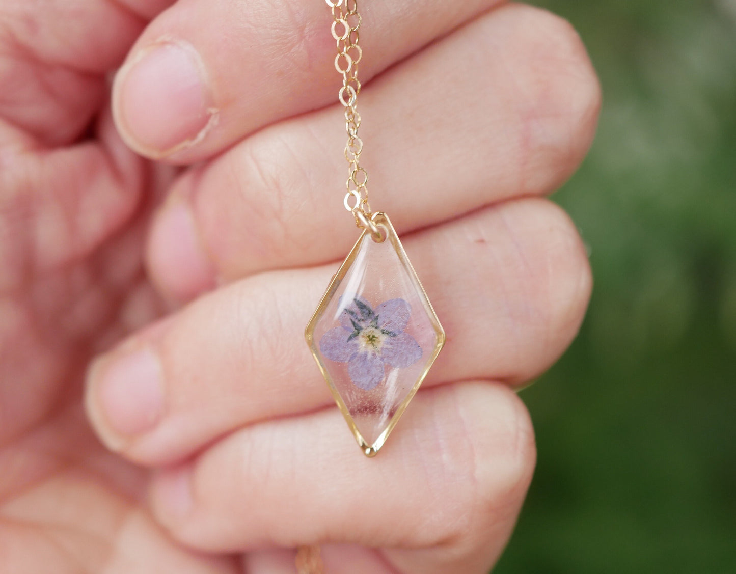Forget me not necklace, dainty flower jewelry, myosotis necklace, pressed flower necklace, memorial flower jewelry