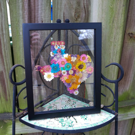 Pressed flower Texas wall art, original Texas art, pressed flower decor, Texas shaped wall hanging, Texas gift, Texas flower gift