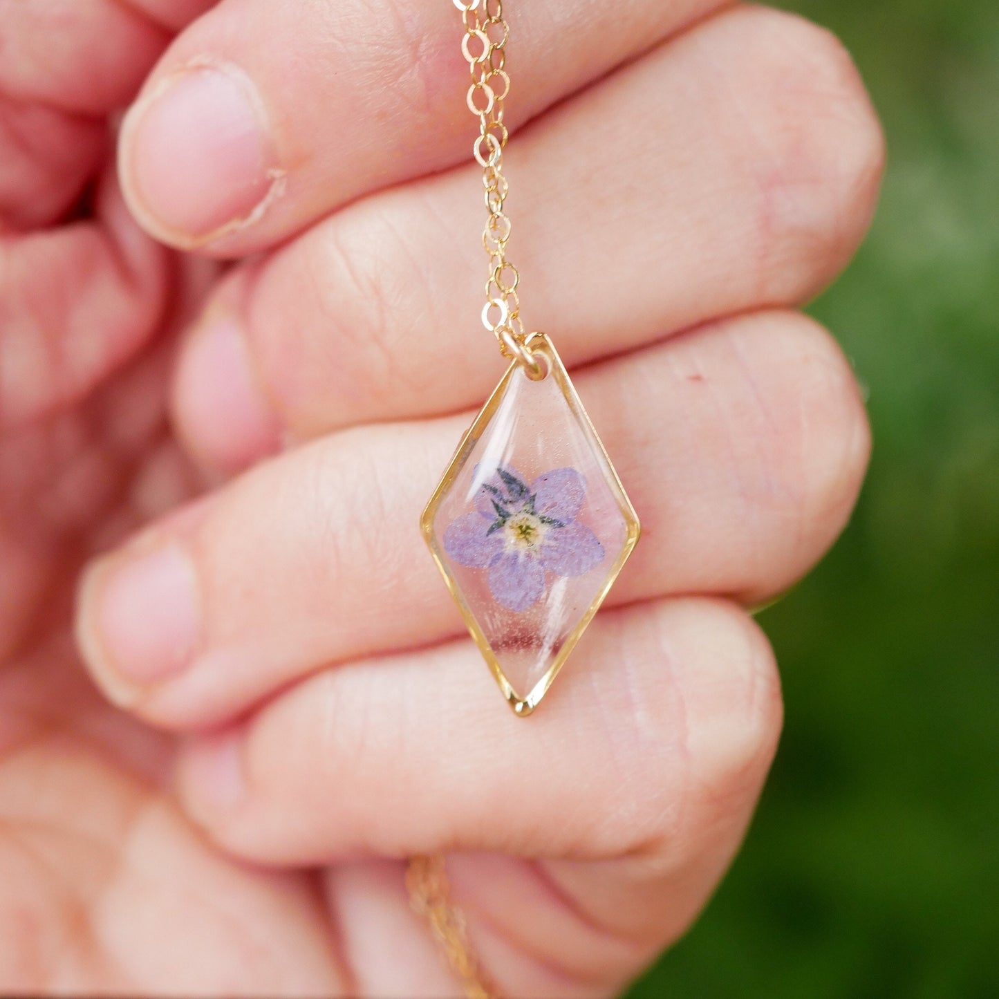 Forget me not necklace, dainty flower jewelry, myosotis necklace, pressed flower necklace, memorial flower jewelry