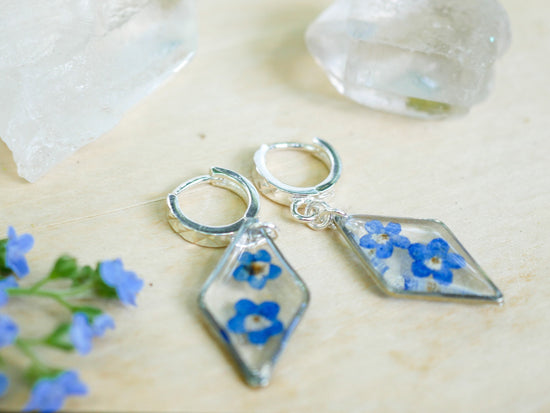 Tiny Teardrop Forget me Not Hoop earrings, Pressed flower jewelry, Dainty huggy hoops, can as p  Botanical jewelry, sterling flower earrings