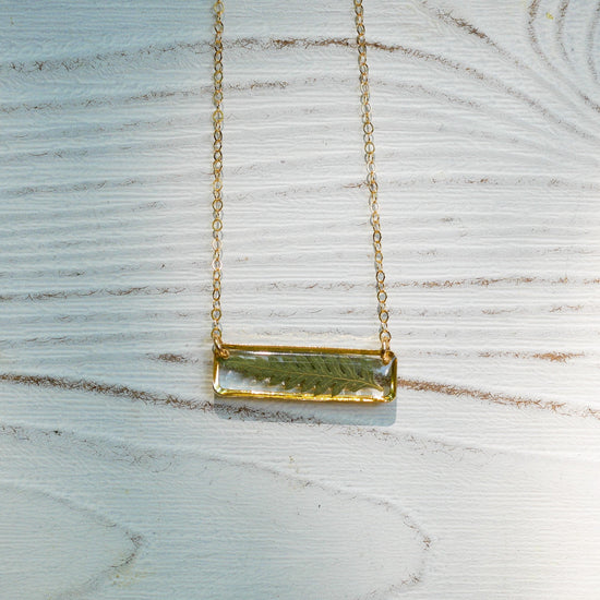 Dainty Fern Necklace in Resin – Horizontal Bar Necklace – 14k Gold Fill or Sterling Silver – Pressed Botanical Jewelry – Minimalist Everyday