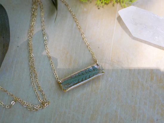 Dainty Fern Necklace in Resin – Horizontal Bar Necklace – 14k Gold Fill or Sterling Silver – Pressed Botanical Jewelry – Minimalist Everyday