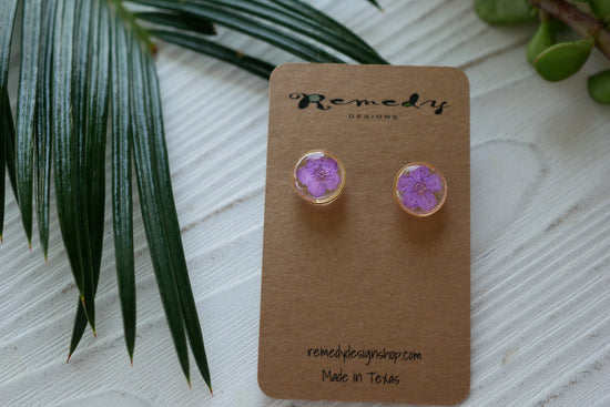 Purple flower stud earrings, Real pressed flower stud earrings, tiny minimalist earrings
