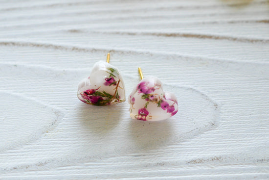 Pressed flower heart stud earrings, heather flower earrings, botanical studs, valentines