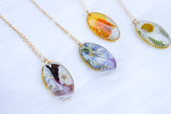 February birth month necklace, pressed birth flower jewelry, birthstone jewelry, pressed violet and amethyst necklace