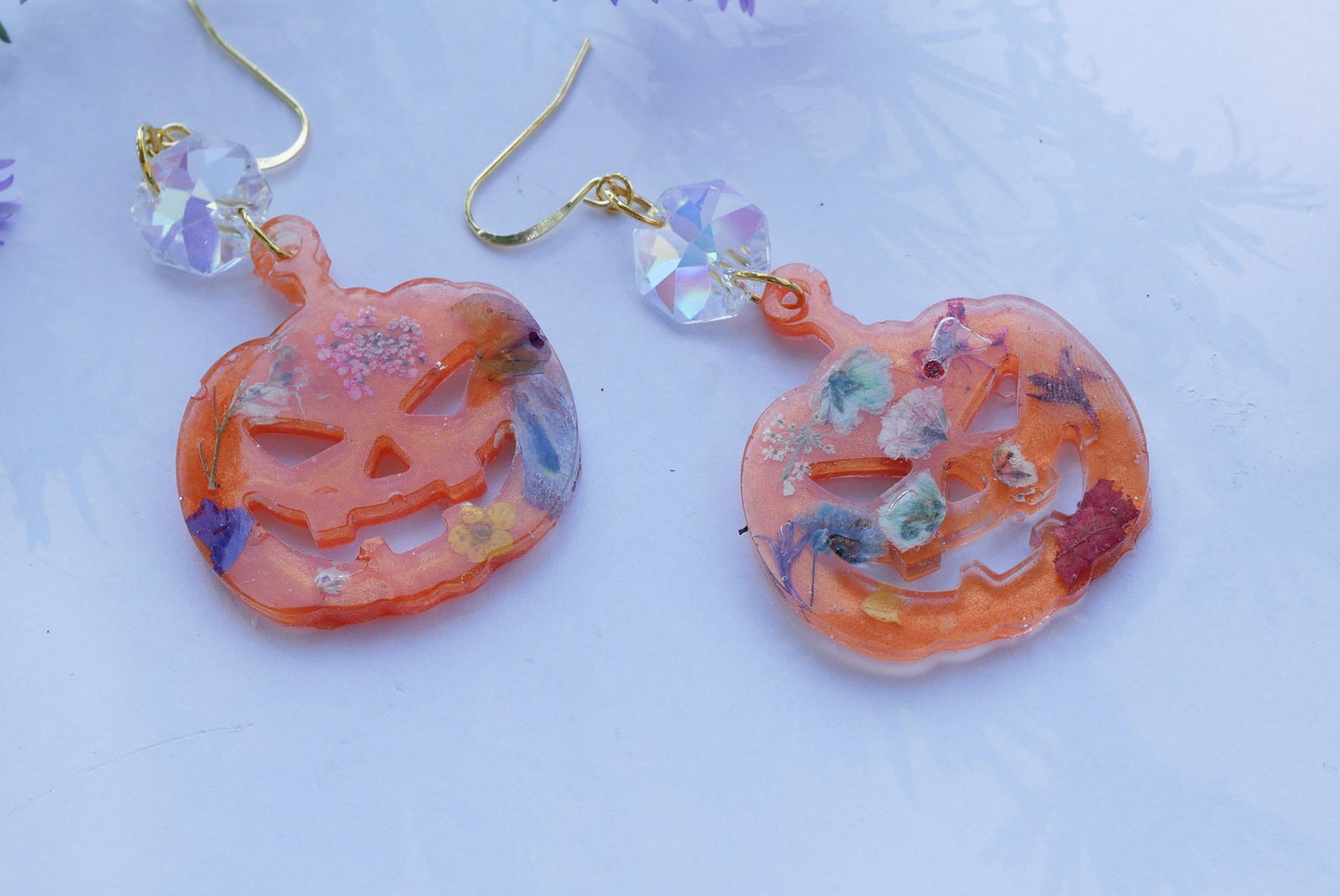 Pressed flower Halloween pumpkin earrings