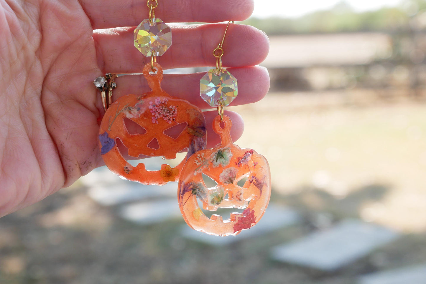 Pressed flower Halloween pumpkin earrings