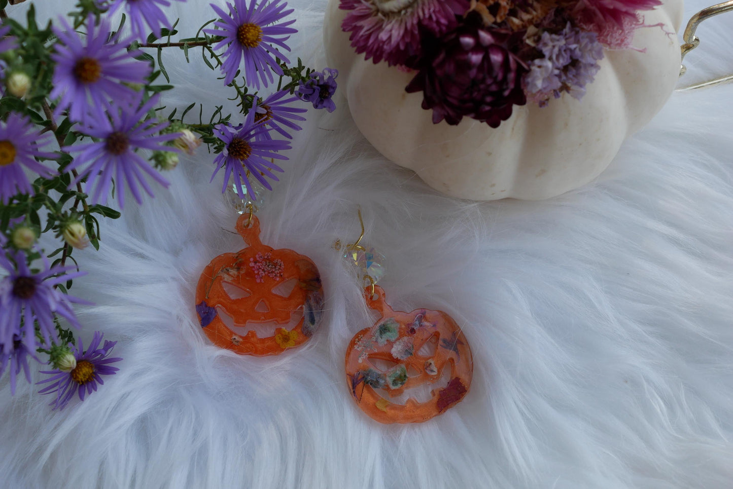 Pressed flower Halloween pumpkin earrings
