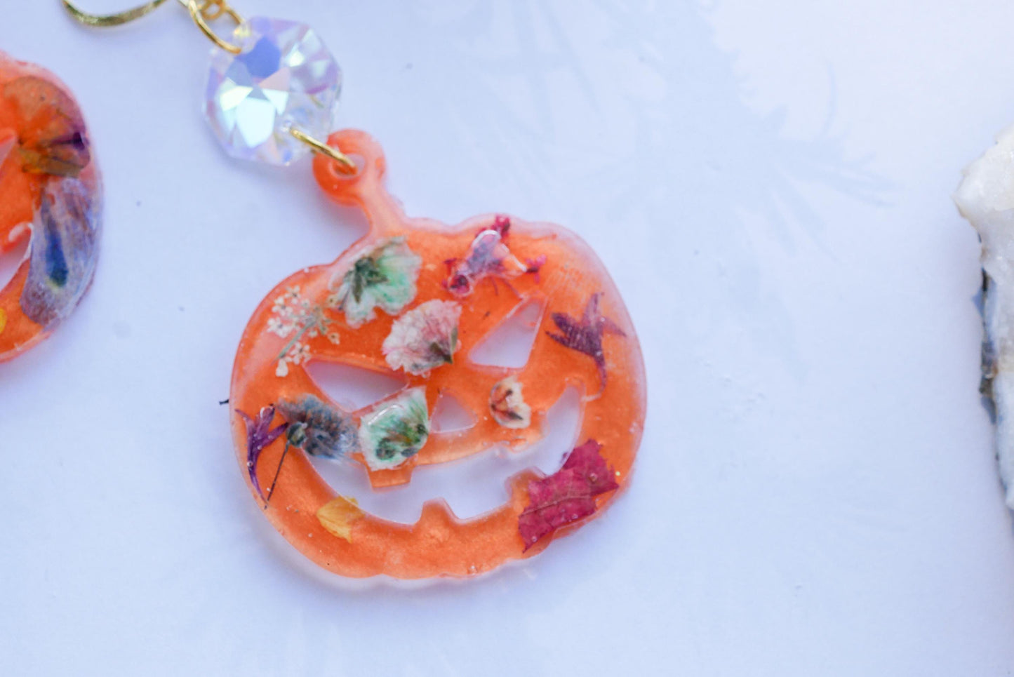 Pressed flower Halloween pumpkin earrings