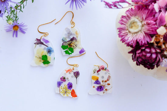 Pressed flower Halloween ghost earrings