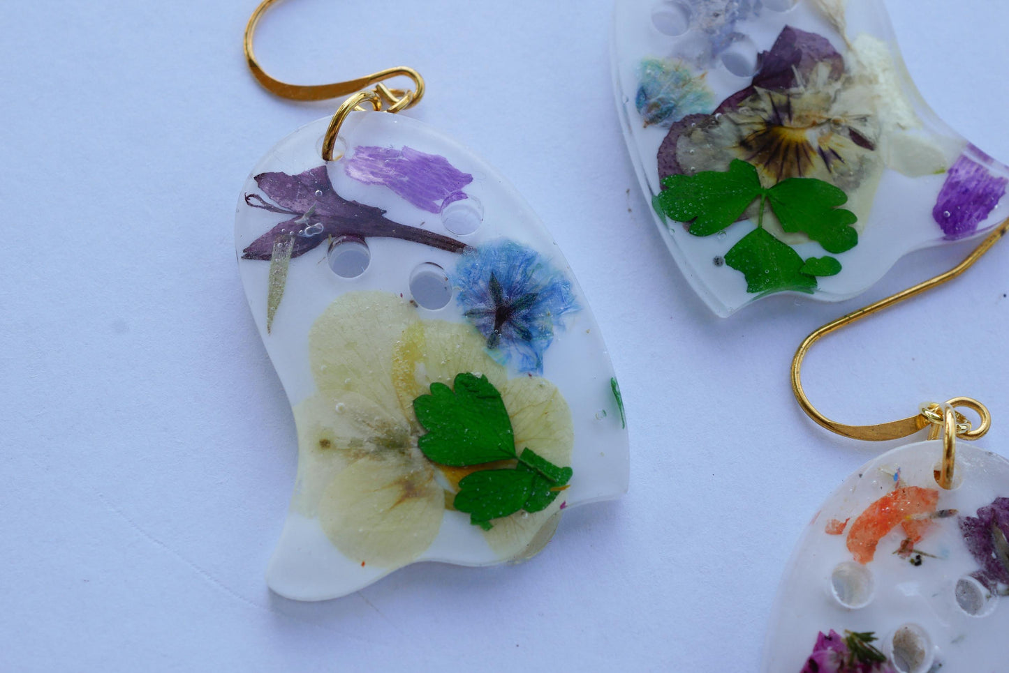 Pressed flower Halloween ghost earrings