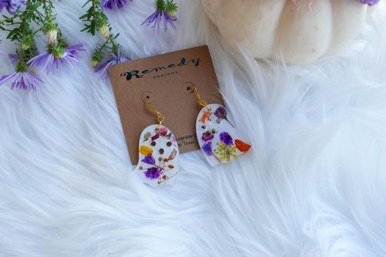 Pressed flower Halloween ghost earrings