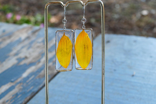 Pressed flower skeleton  earring for Halloween or dia de los muertos