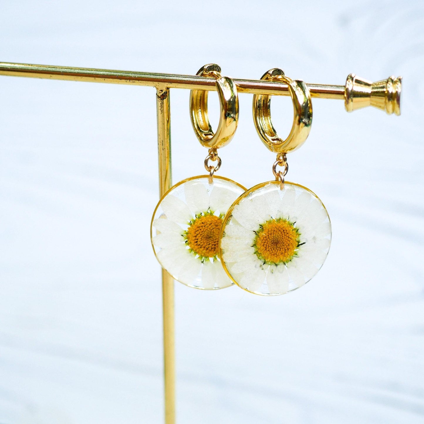 Pressed flower daisy earrings, real flowers,  hoop earrings,  terrarium earrings, real flower jewelry, botanical hoops