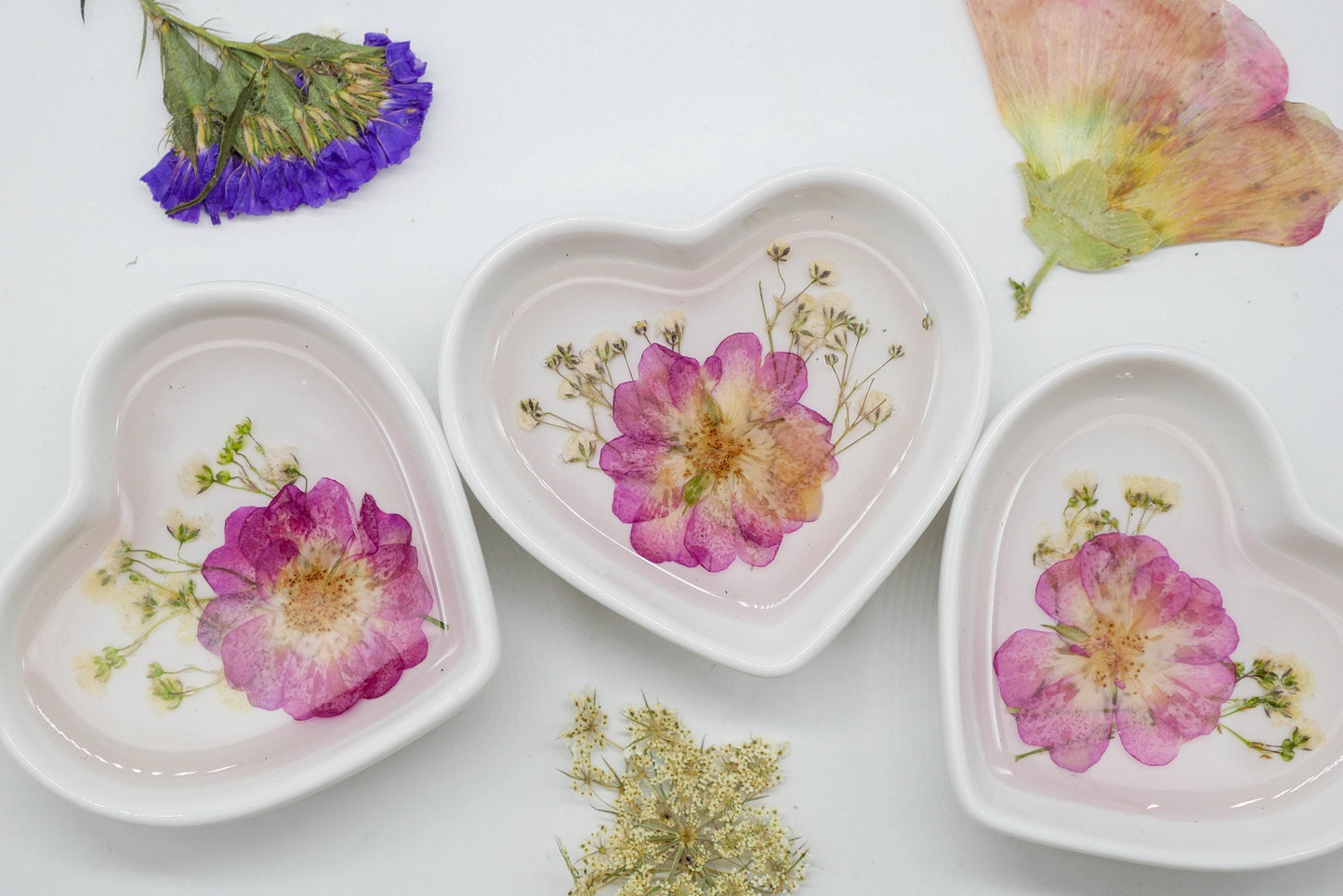 Pressed Rose Heart Ring Dish – Ceramic Trinket Dish | Resin Floral Jewelry Holder | Romantic Valentine’s Gift