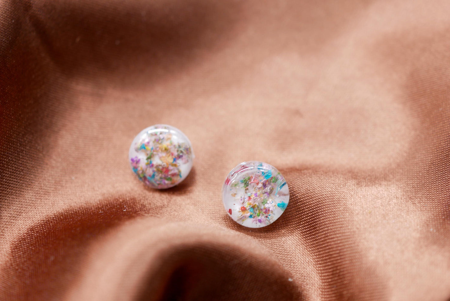 Dainty Flower Confetti Stud Earrings – Hypoallergenic, Lightweight & Whimsical