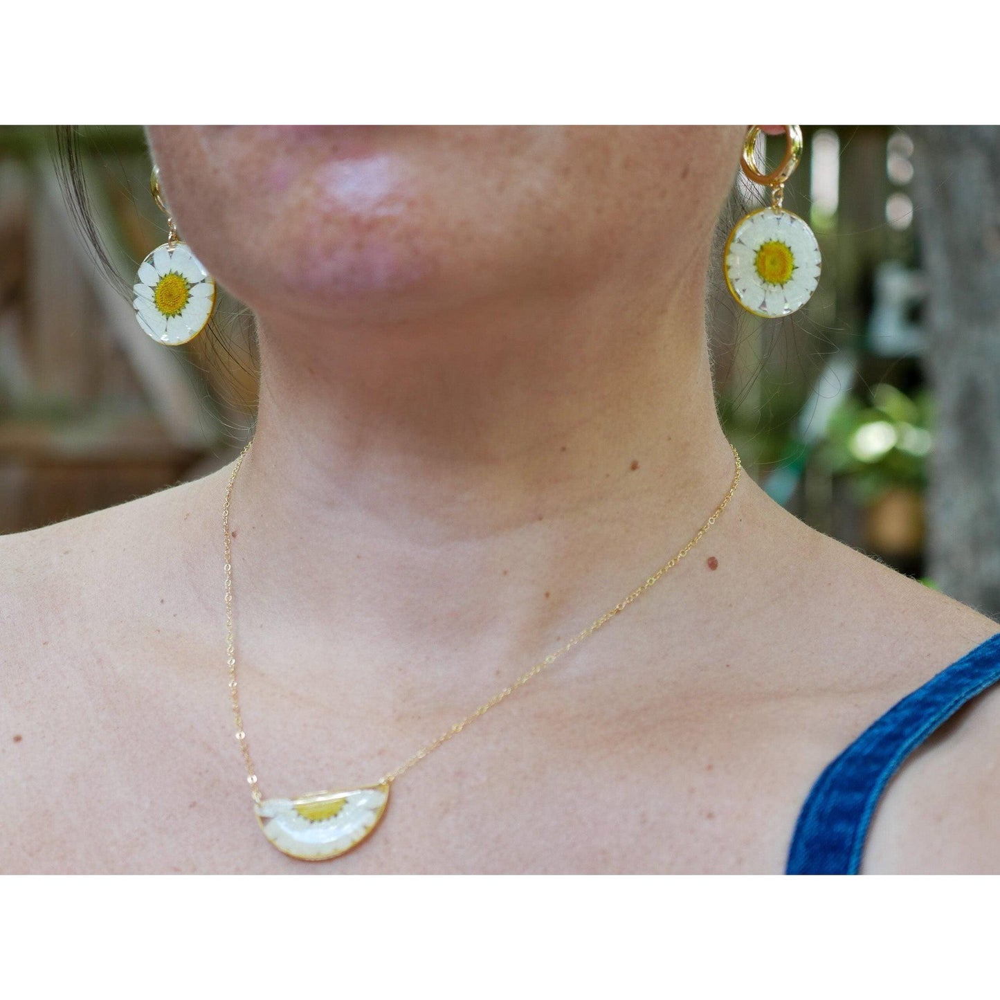 Pressed Daisy Necklace – Real Flower Half Moon Pendant – April Birth Flower Jewelry – Goldfill or Sterling Silver – Garden Daisy Gift