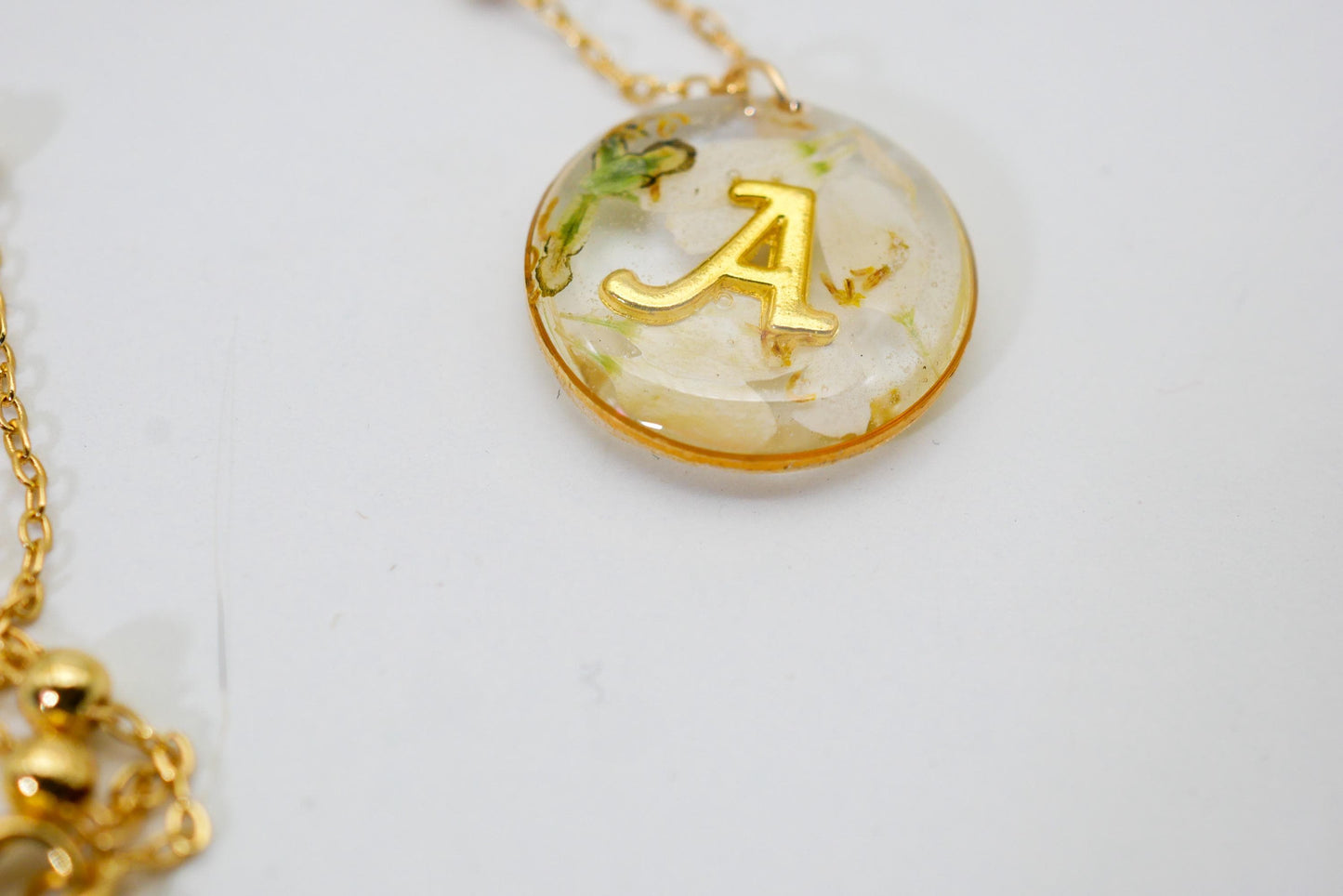 Personalized Birth Flower Necklace with  Initial – Custom initial necklace, birthflower jewelry, birthflower