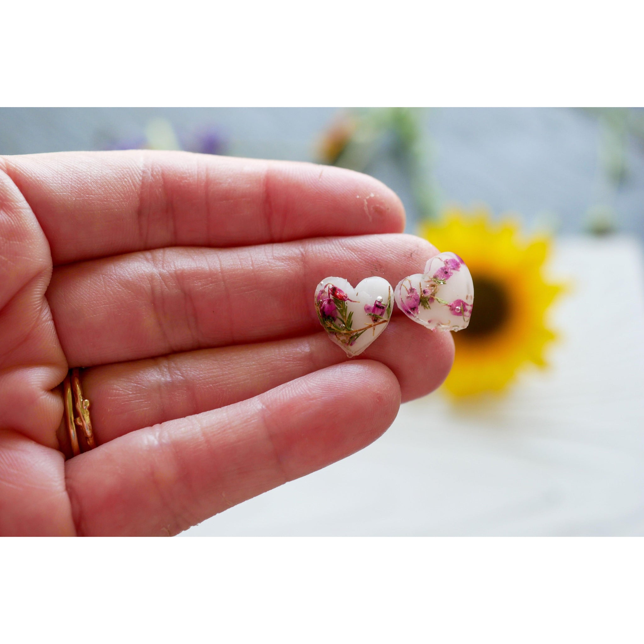 Tiny heart heather studs
