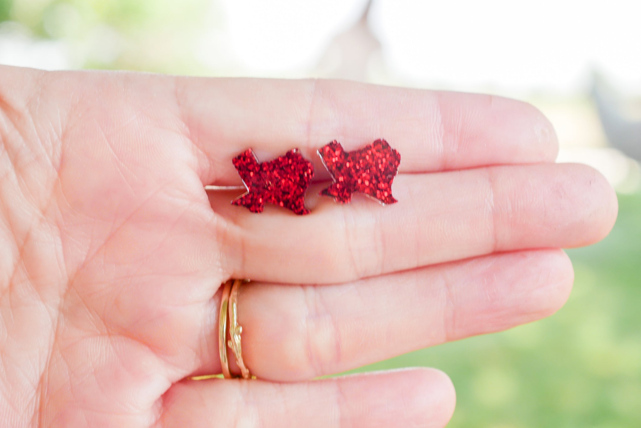 Tiny Texas red glitter studs