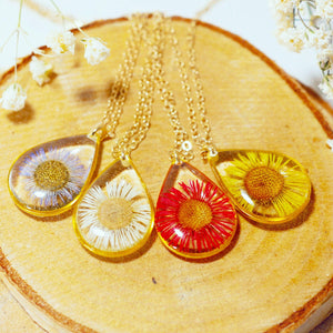 Red English Daisy Teardrop Necklace