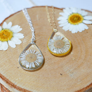 Tiny daisy Teardrop Necklace