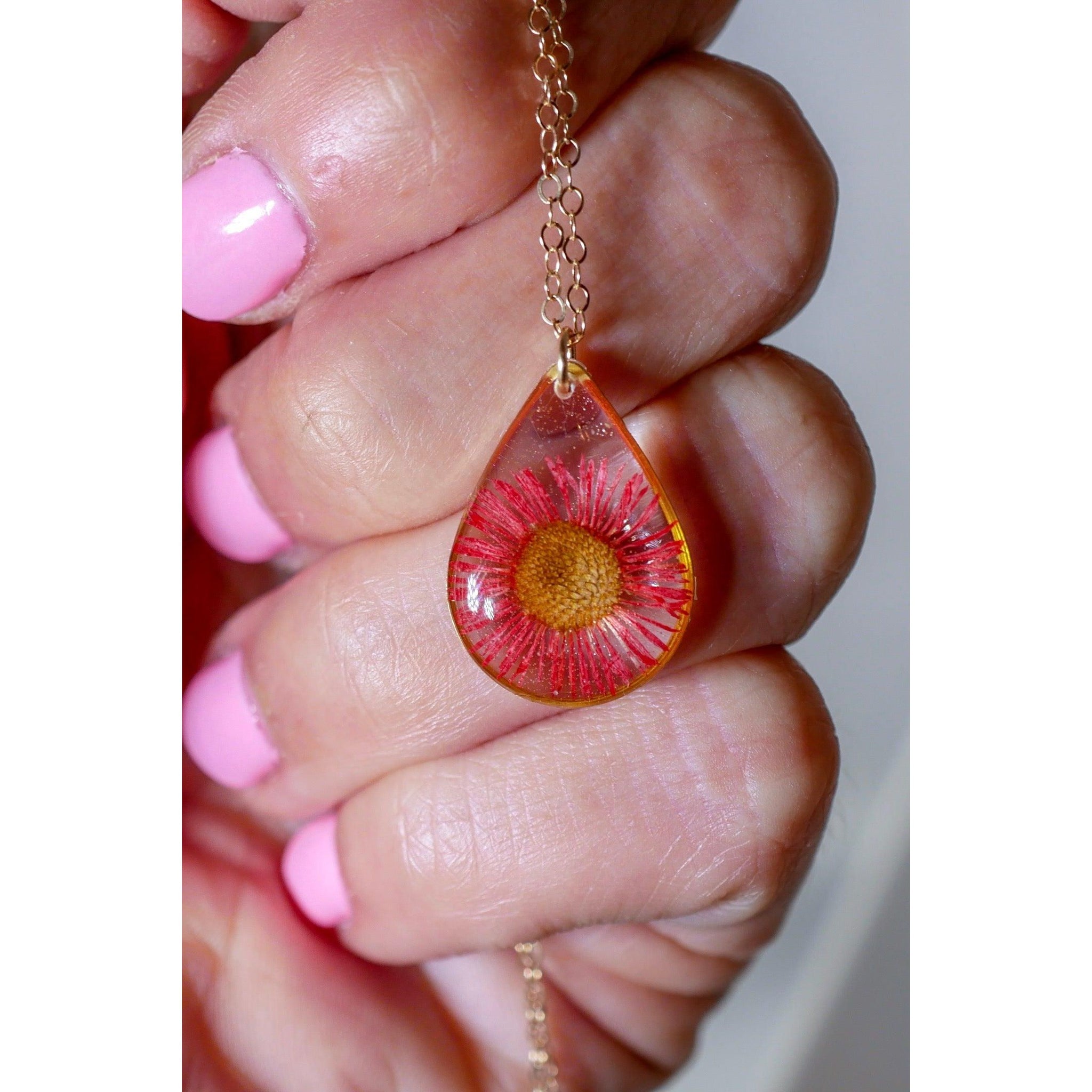 Red English Daisy Teardrop Necklace