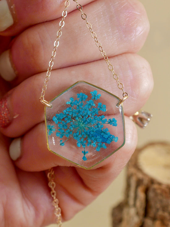 Load image into Gallery viewer, Queen Annes Lace necklace, Pressed flower jewelry, Wedding flower necklace, blue flower necklace, botanical terrarium pendant
