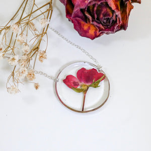 Amour Necklace - Pressed Rose Circle Necklace