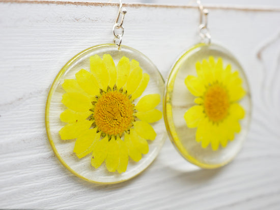 Large yellow daisy circle earrings