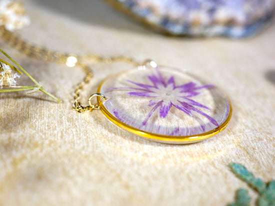 Load image into Gallery viewer, Star phlox Necklace

